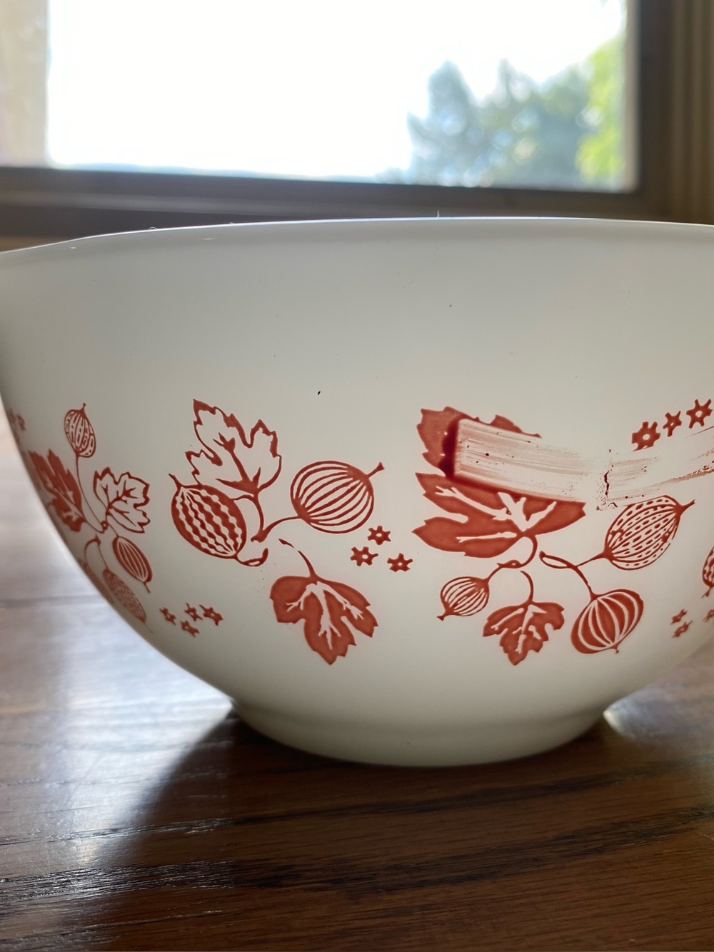 Vintage Pyrex mixing bowls are in the iconic Pink Gooseberry pattern. - Picture 7 of 14